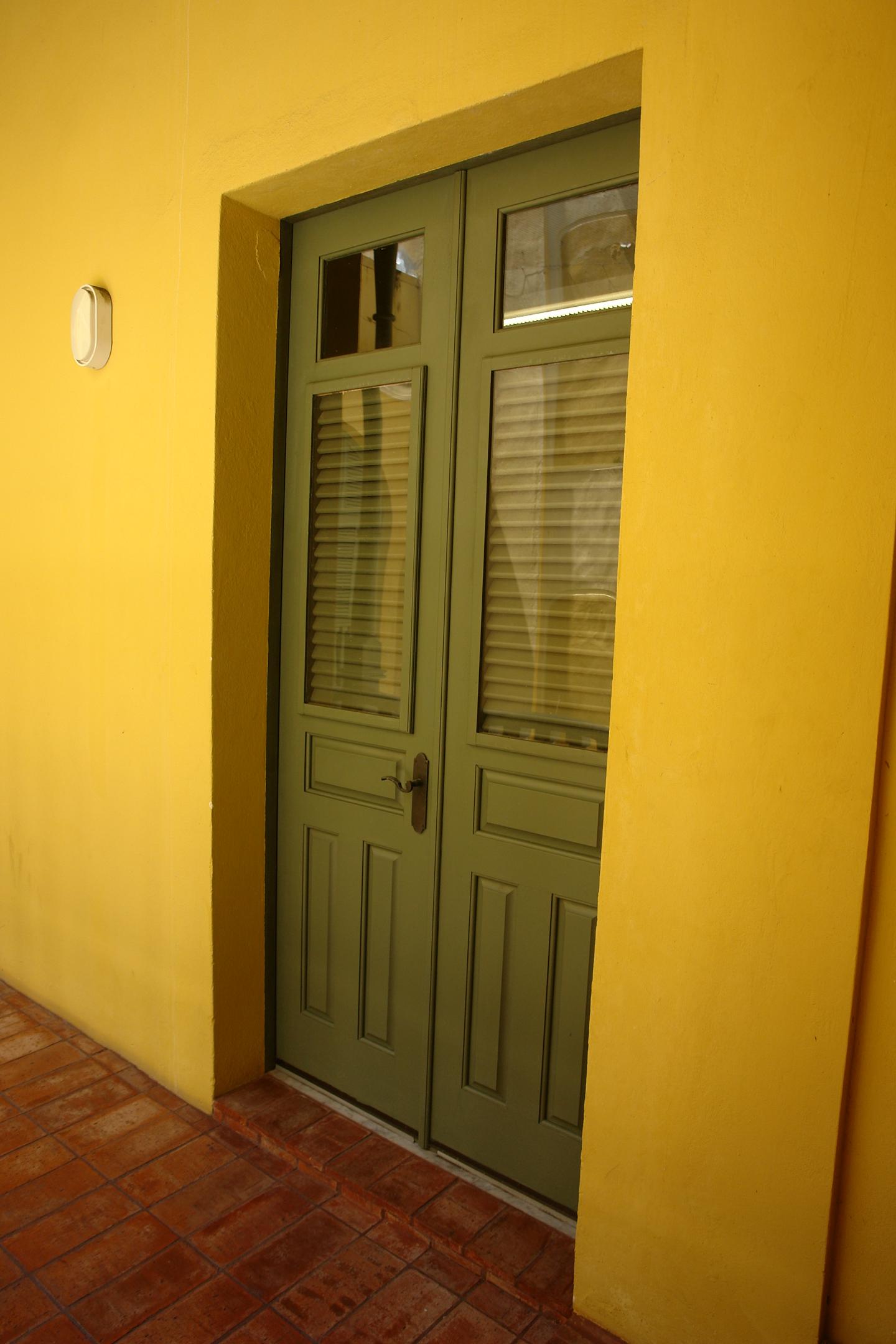 Calle de la Fortaleza 56 - Antigua Real Audiencia - Conservatorio De Artes Del Caribe - San Juan (Viejo San Juan) - 2011 00025